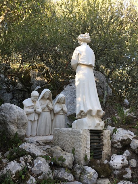 Fatima 1 r
